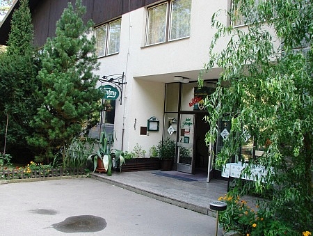 Hotel Jelenice - vchod